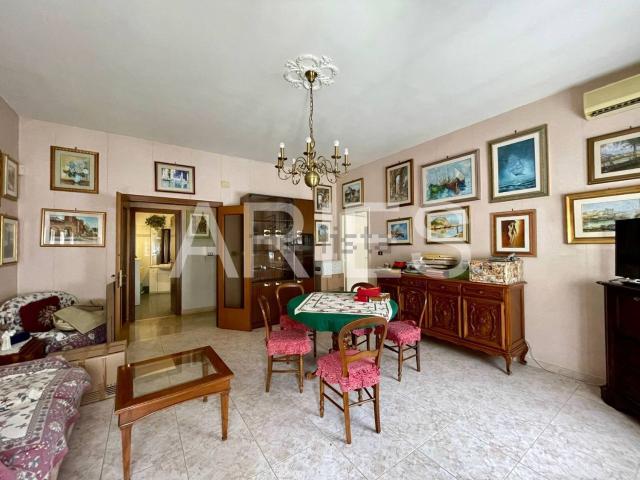 Appartamento in vendita di 103 m² in Via di Val Tellina, 74