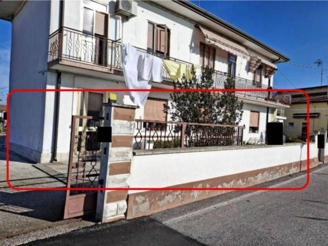 Appartamento in vendita di 103 m² in Via Eugenio Montale