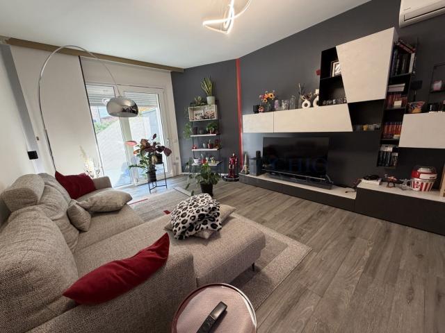 Appartamento in vendita di 103 m² in Via F. D. Guerrazzi, 5