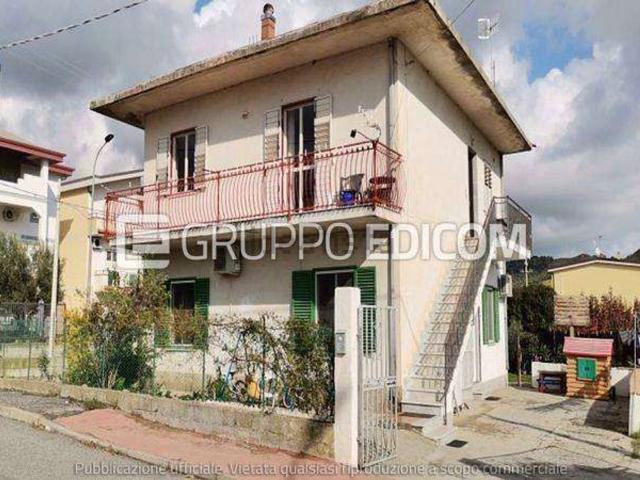 Appartamento in vendita di 103 m² in Via Firenze