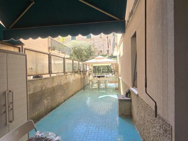 Appartamento in vendita di 103 m² in Via Francesco Ravaschio