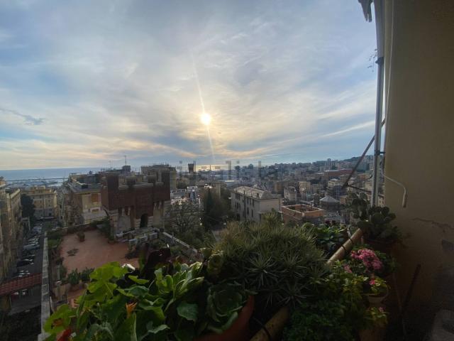 Appartamento in vendita di 103 m² in Via Francesco Sivori, 16