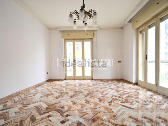 Appartamento in vendita di 103 m² in Via Fratelli Bandiera