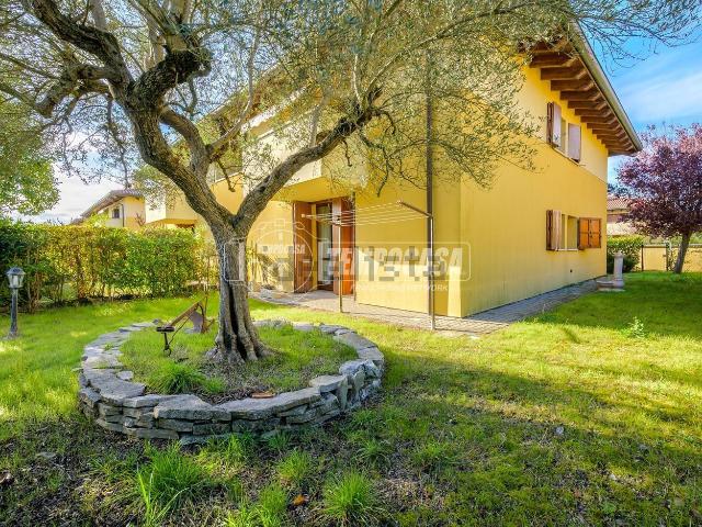 Appartamento in vendita di 103 m² in Via II Agosto 1980