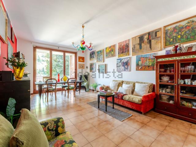 Appartamento in vendita di 103 m² in Via Iseo, 21