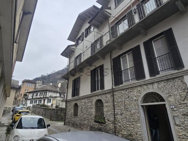 Appartamento in vendita di 103 m² in Via Lossetti Mandelli, 11