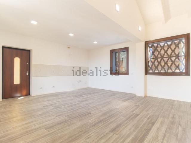 Appartamento in vendita di 103 m² in Via Lago, 23