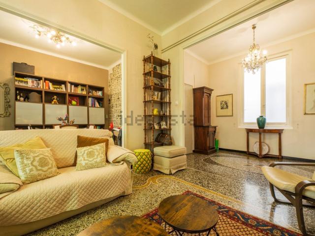 Appartamento in vendita di 103 m² in Via Lucca, 4