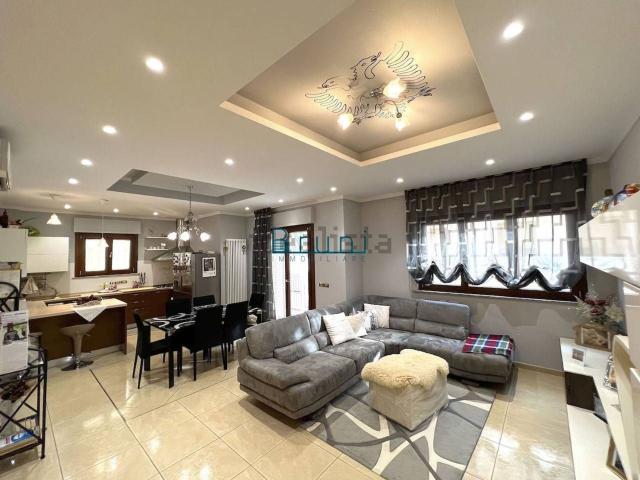Appartamento in vendita di 103 m² in Via Luigi Ferri