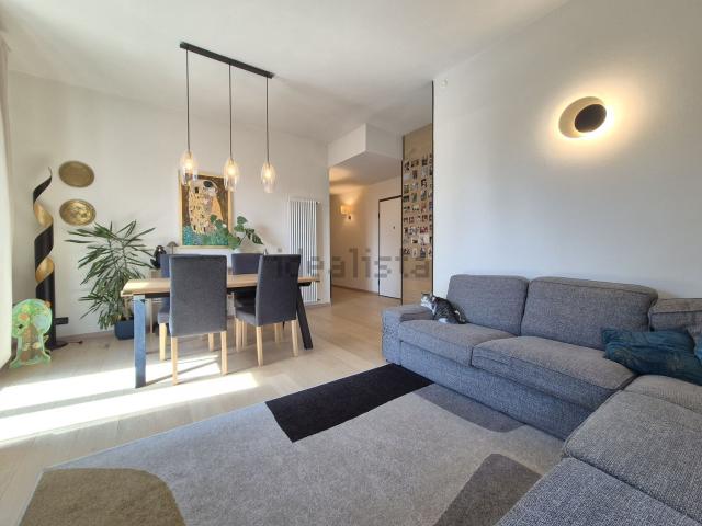 Appartamento in vendita di 103 m² in Via Luigi Sartorio