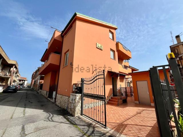 Appartamento in vendita di 100 m² in Via Luigi Settembrini, 7