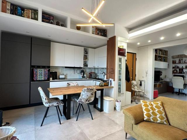 Appartamento in vendita di 103 m² in Via Molise