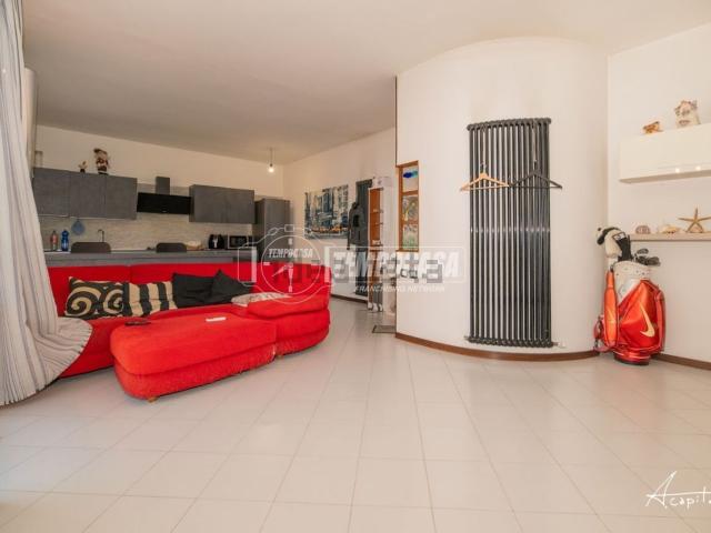 Appartamento in vendita di 103 m² in Via Monte Cimone, 1