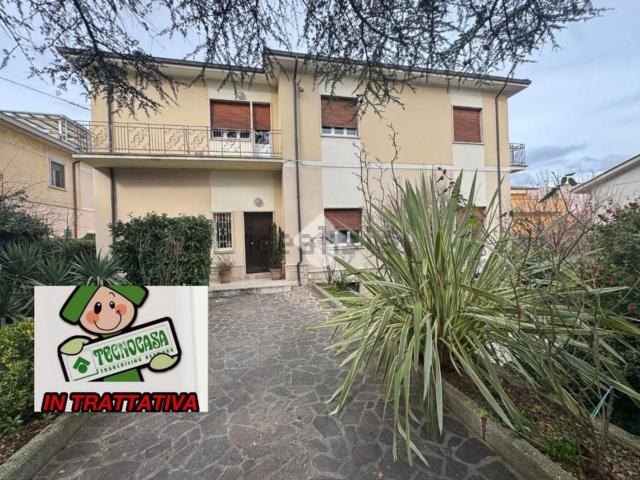 Appartamento in vendita di 103 m² in Via Monte Velino, 27