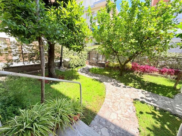 Appartamento in vendita di 103 m² in Via Messina, 13