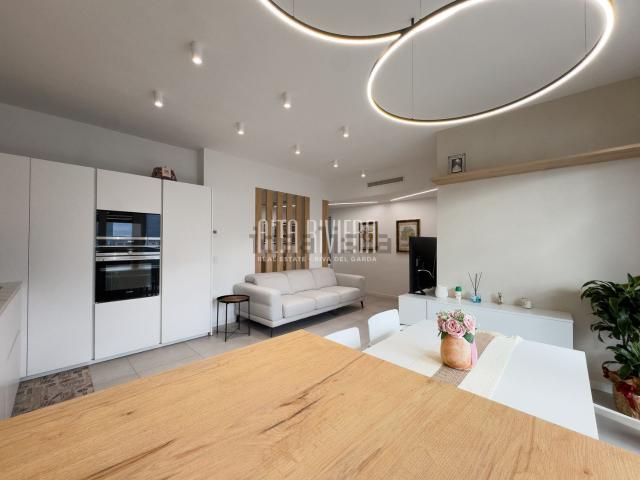 Appartamento in vendita di 103 m² in Via S. Caterina, 69