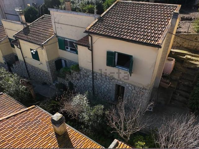 Appartamento in vendita di 103 m² in Via Panoramica, 277
