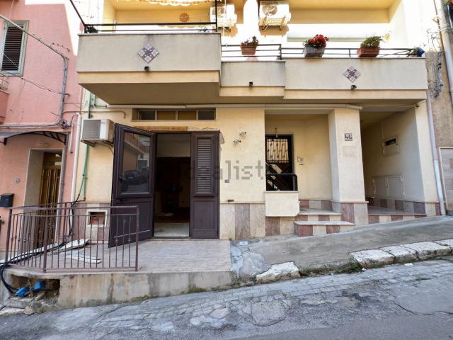 Appartamento in vendita di 103 m² in Via Papa Giovanni XXIII, 45