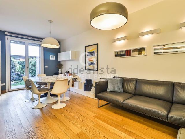 Appartamento in vendita di 103 m² in Via Parisio