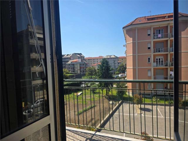 Appartamento in vendita di 103 m² in Via Petronio