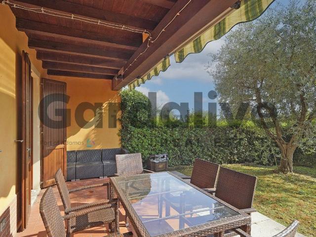 Appartamento in vendita di 103 m² in Via Provinciale 25, 2