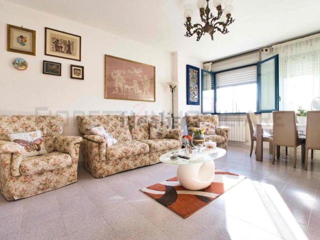 Appartamento in vendita di 103 m² in Via Roberto Rossellini, 57021