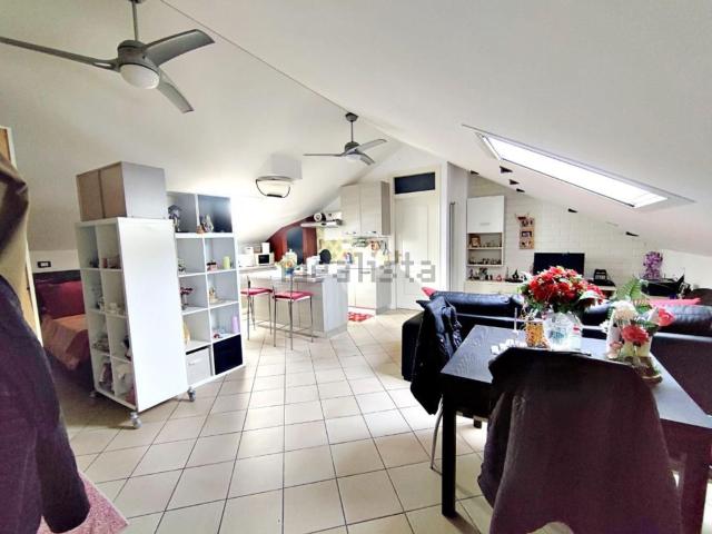 Appartamento in vendita di 103 m² in Via Roma