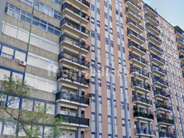 Appartamento in vendita di 103 m² in Via Rossa Guido, 7