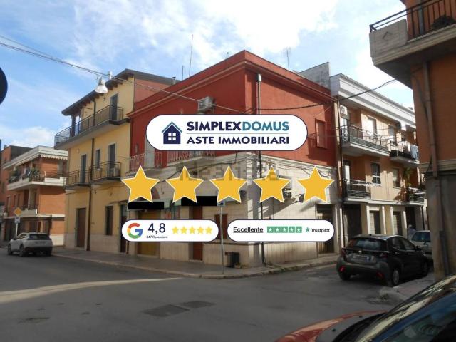 Appartamento in vendita di 103 m² in Via Trani