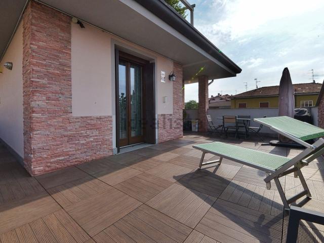 Appartamento in vendita di 103 m² in Via V. Bellini, 71