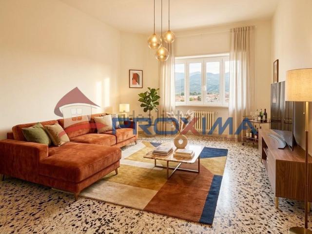 Appartamento in vendita di 103 m² in Via Vezzia