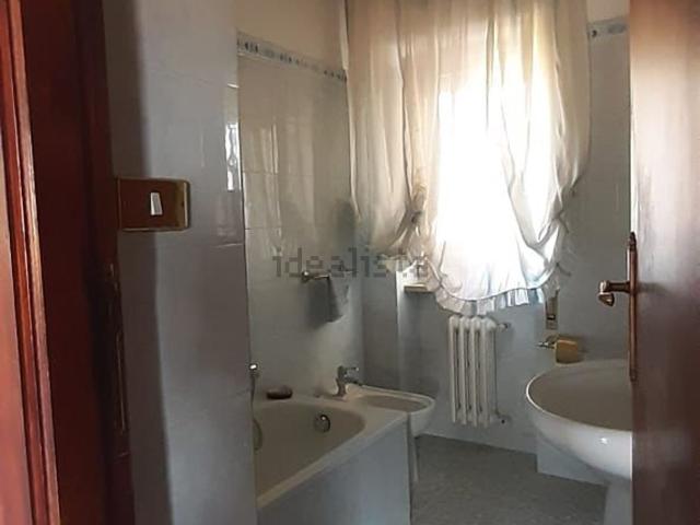 Appartamento in vendita di 103 m² in Via Vezzia, 58