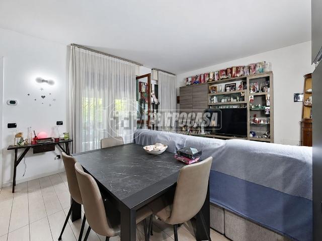 Appartamento in vendita di 103 m² in Via Vincenzo Cesati, 5