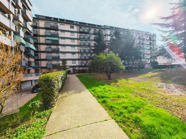 Appartamento in vendita di 103 m² in Viale Viareggio, 35