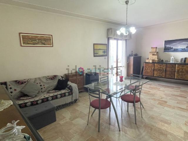 Appartamento in vendita di 103 m² in Viale Emilio Mattucci