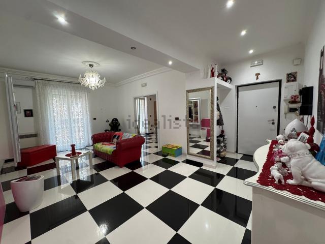 Appartamento in vendita di 103 m² in Viale Liguria, 58