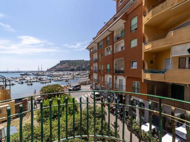Appartamento in vendita di 103 m² in Lungomare Andrea Doria, 16