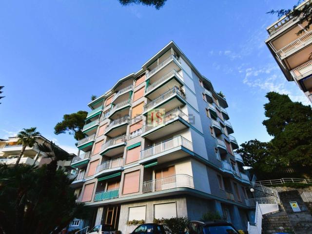 Appartamento in vendita di 103 m² in Strada Solaro, 37