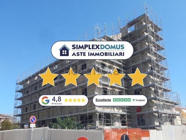 Appartamento in vendita di 1048 m² in Via Martiri di Cefalonia
