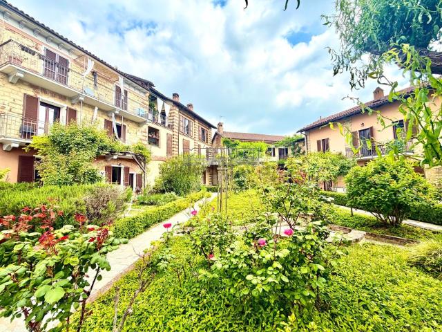 Appartamento in vendita di 104 m² in Via Ca&apos  Intersenga, 3