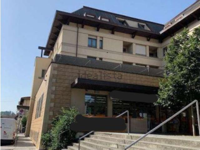 Appartamento in vendita di 104 m² in Via Ammiraglio Burzagli