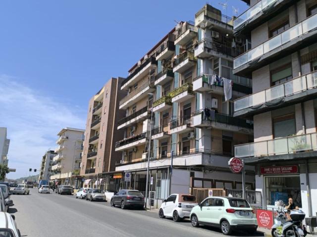 Appartamento in vendita di 104 m² in Via Adolfo Celi