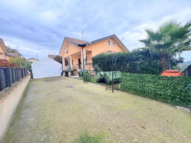 Appartamento in vendita di 104 m² in Via Alessandro Magno, 333