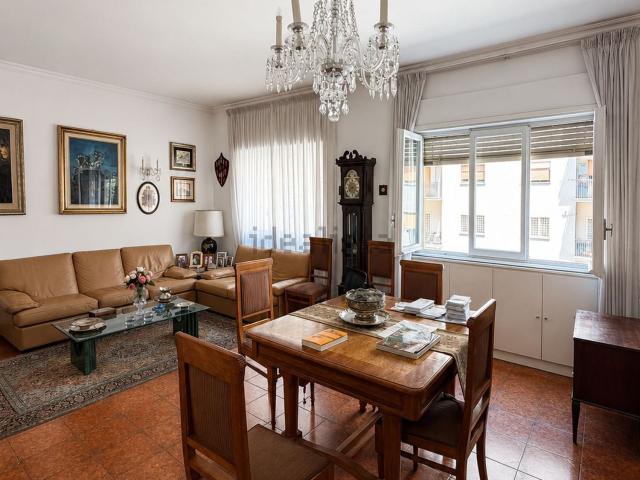 Appartamento in vendita di 104 m² in Via Alessandro Malladra