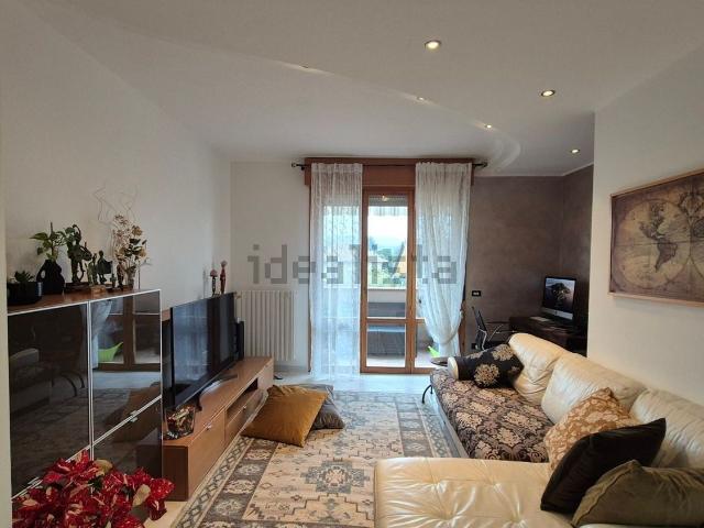 Appartamento in vendita di 104 m² in Via Bondeno