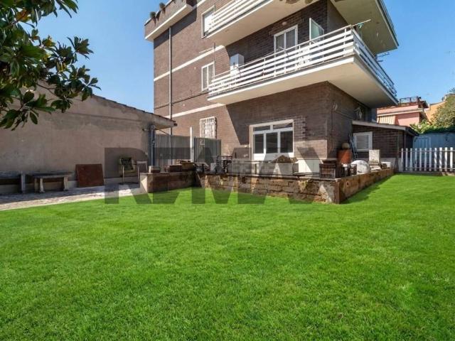 Appartamento in vendita di 104 m² in Via Bellante, 42