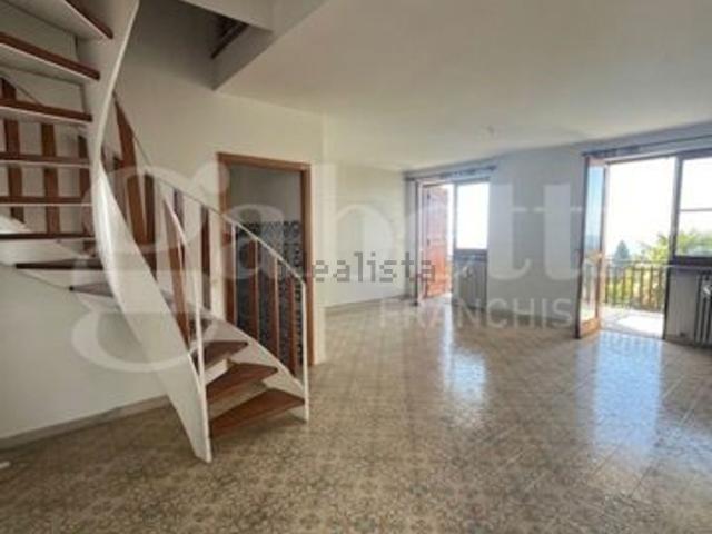 Appartamento in vendita di 104 m² in Via G. A. Ambrosetti, 18