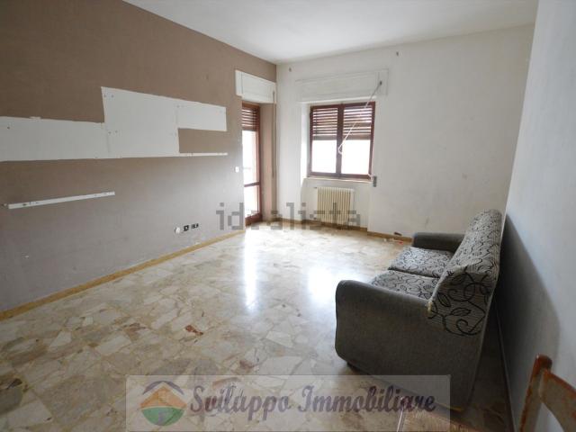 Appartamento in vendita di 104 m² in Via G. Pascoli