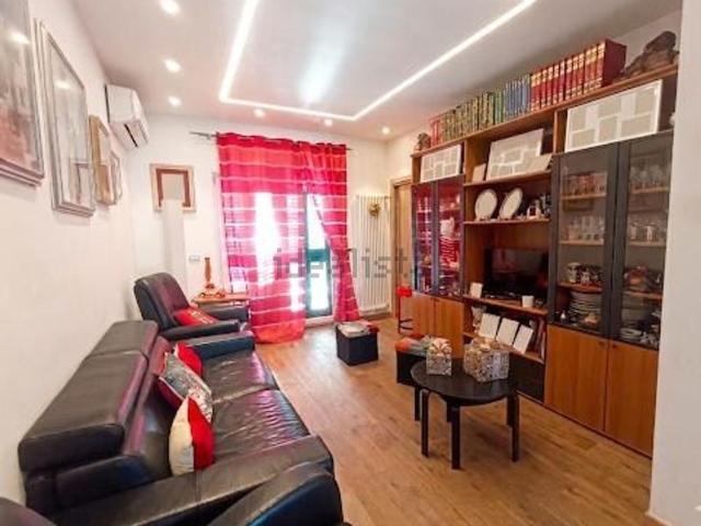 Appartamento in vendita di 104 m² in Via Giulio Petroni