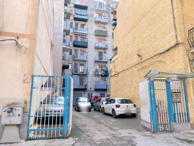 Appartamento in vendita di 104 m² in Via Giuseppe Crispi, 58